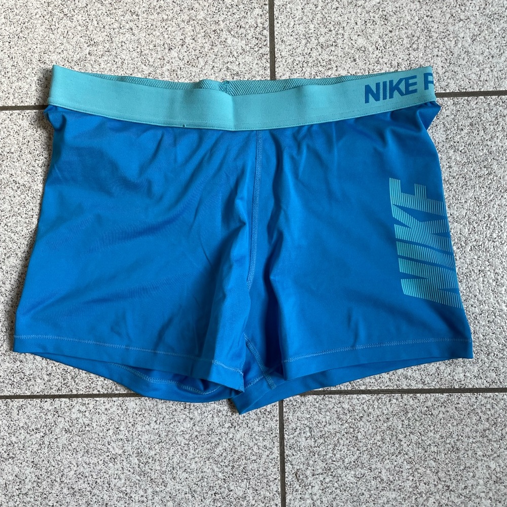 NIKE PRO BLUE SHORTS